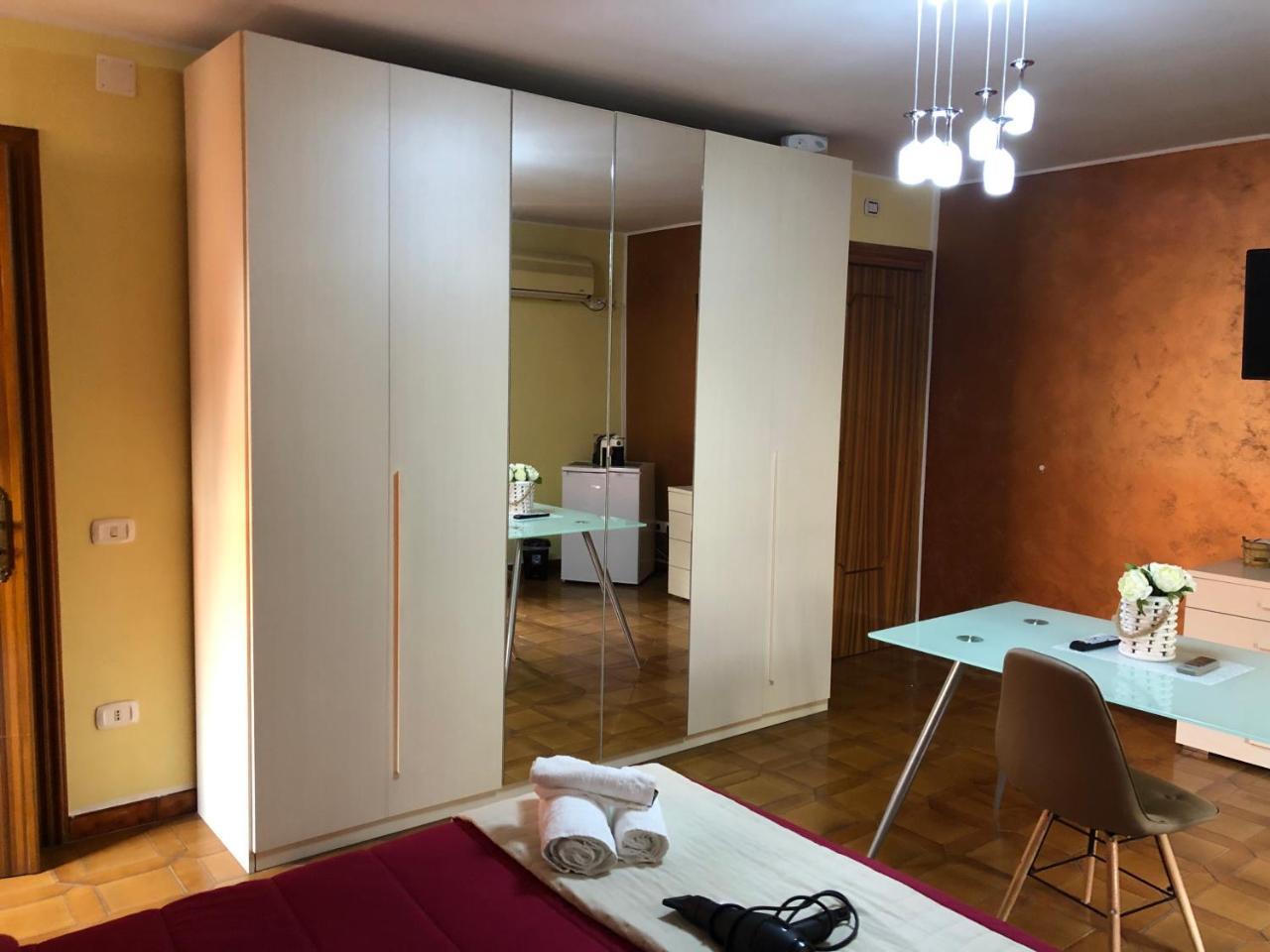 Valentia Rooms Vibo Valentia Buitenkant foto